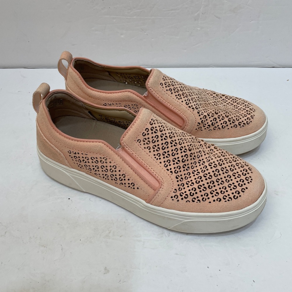 VIONIC KIMMIE PERFORATED SLIP ON SNEAKERS IN PINK